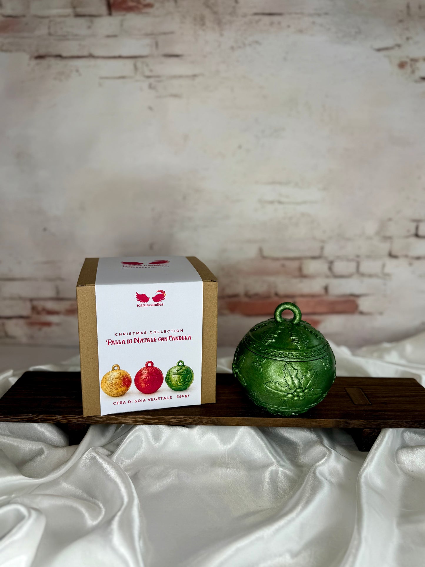 Palla di Natale con Candela formato 250gr